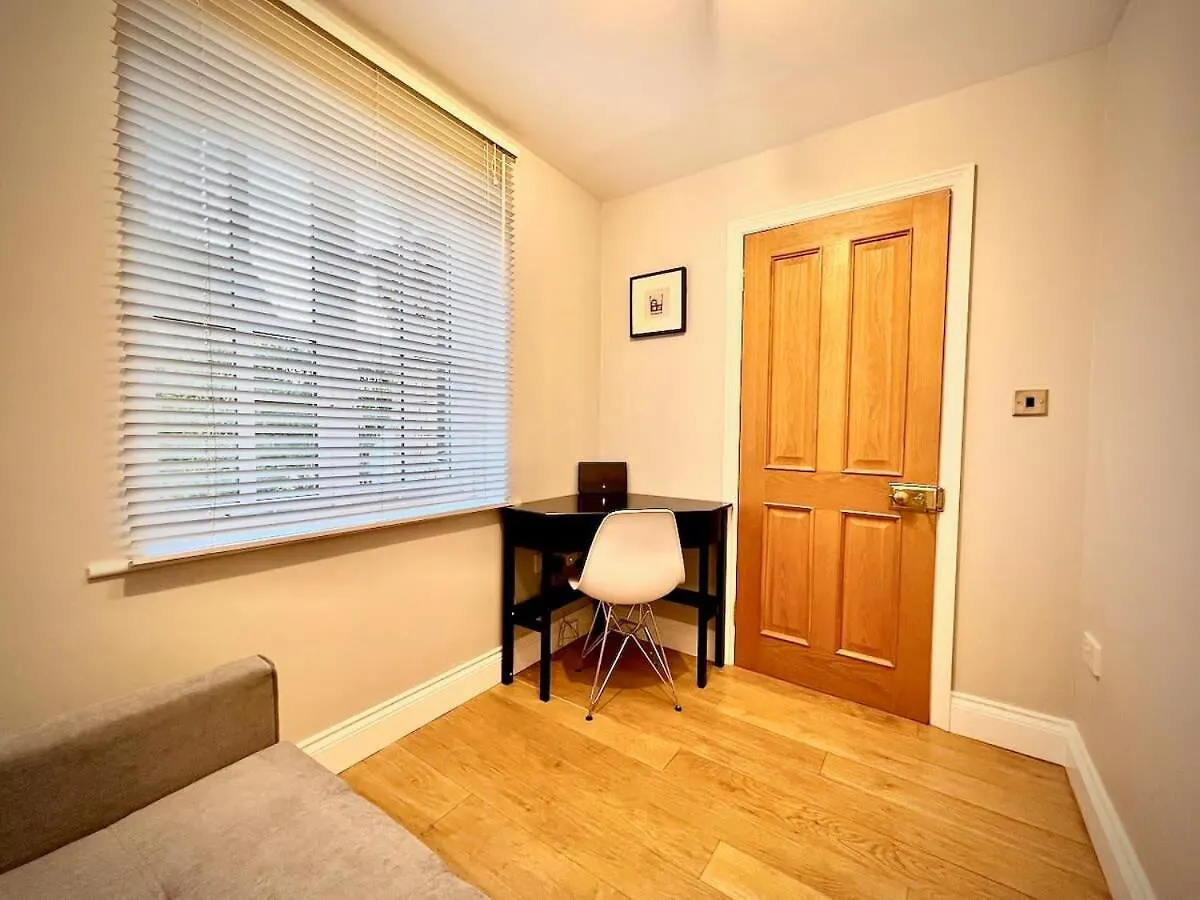 Holiday home Honey Hill Cottage - 4 Bedroom Detached House Cambridge