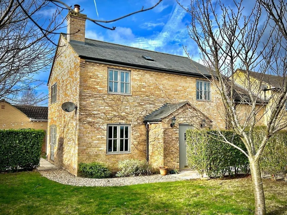 Honey Hill Cottage - 4 Bedroom Detached House Cambridge  Cambridge (Cambridgeshire)